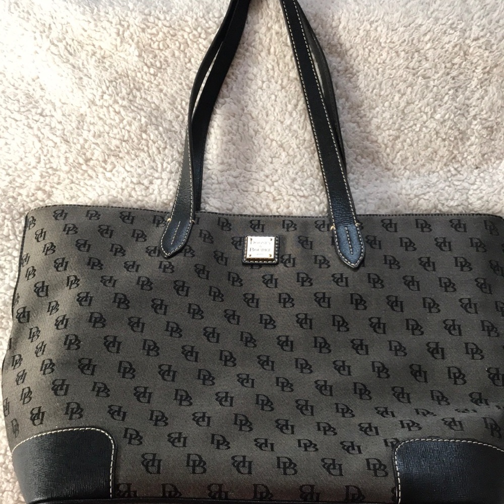Dooney & Bourke handbag